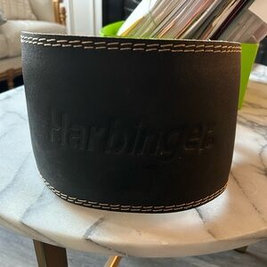 HARBINGER weightlifting belt size large - never used